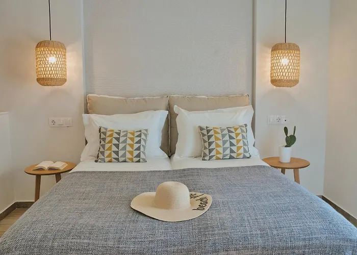 Aeolia Suites